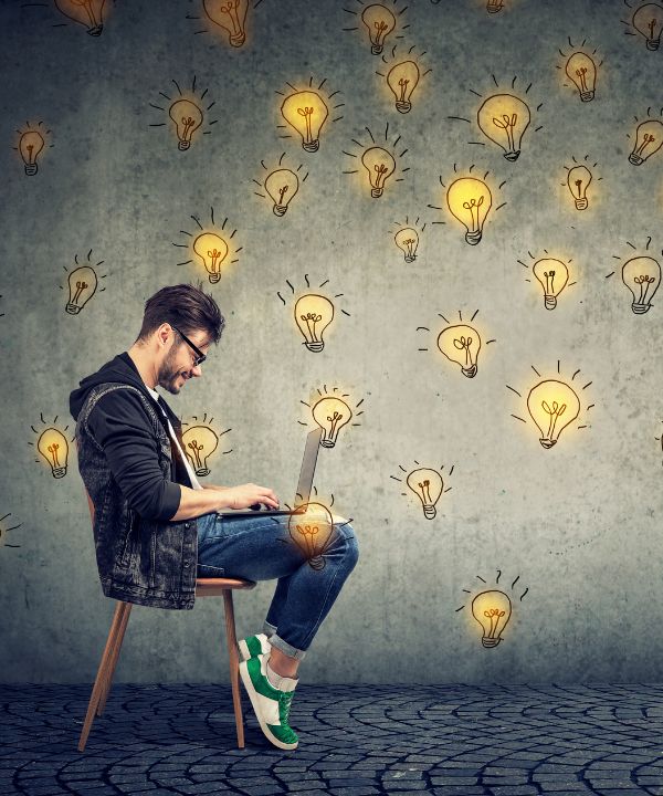 Emprendedor exitoso con ideas y Seguros y Fianzas Internacional puede asesorarlo para convertirlas en realidad
